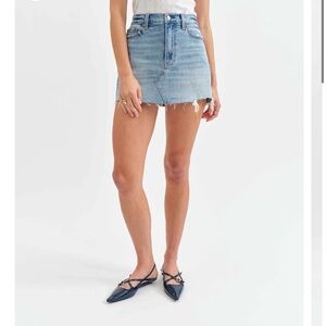 Stylish Frayed Hem Denim Mini Skirt